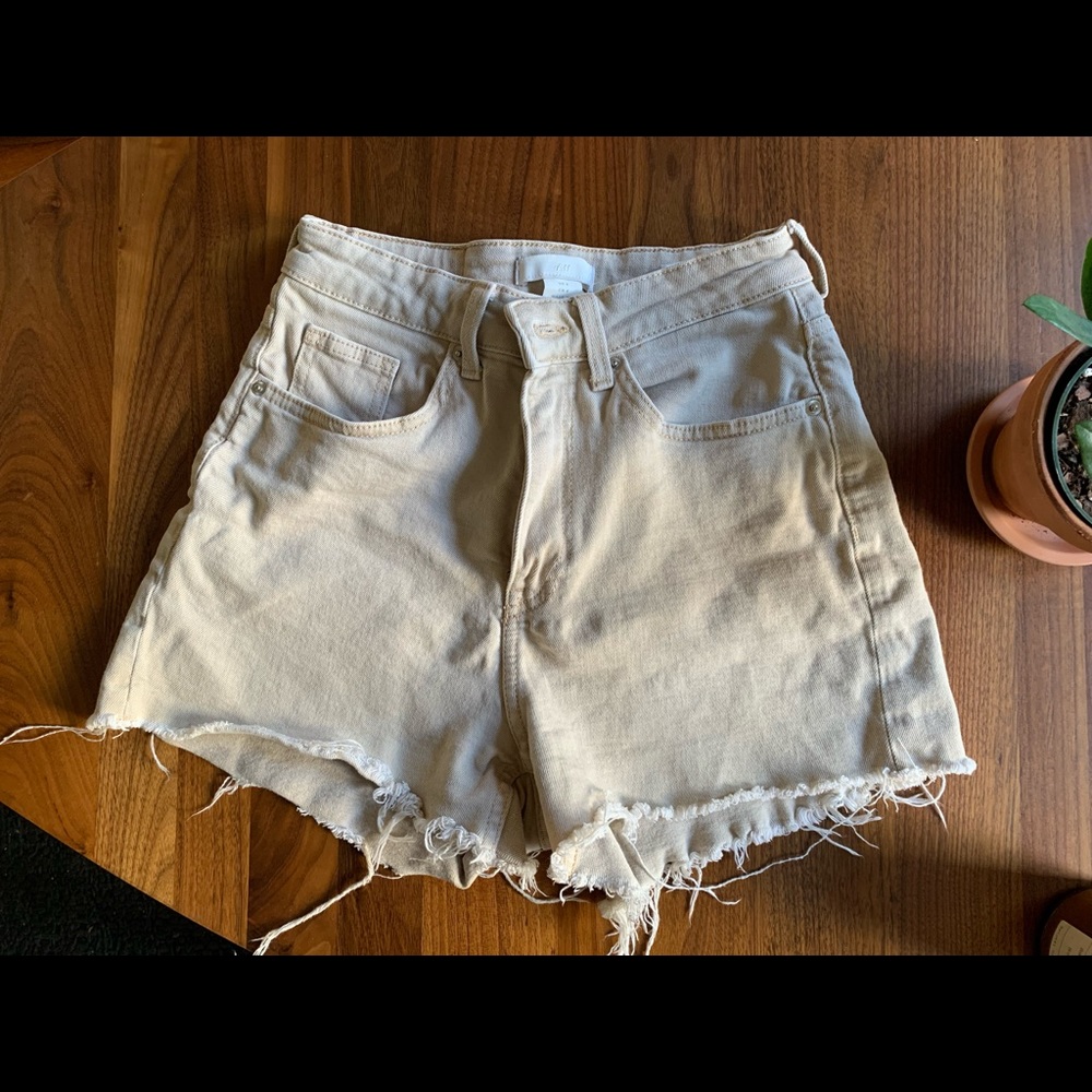 Khaki high waisted shorts